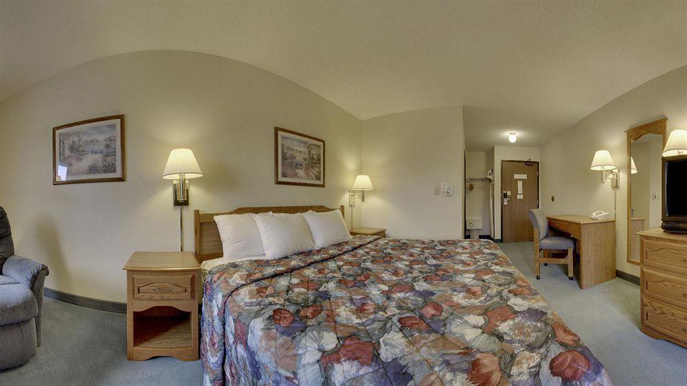 Super 8 By Wyndham Green Bay Near Stadium Exterior foto