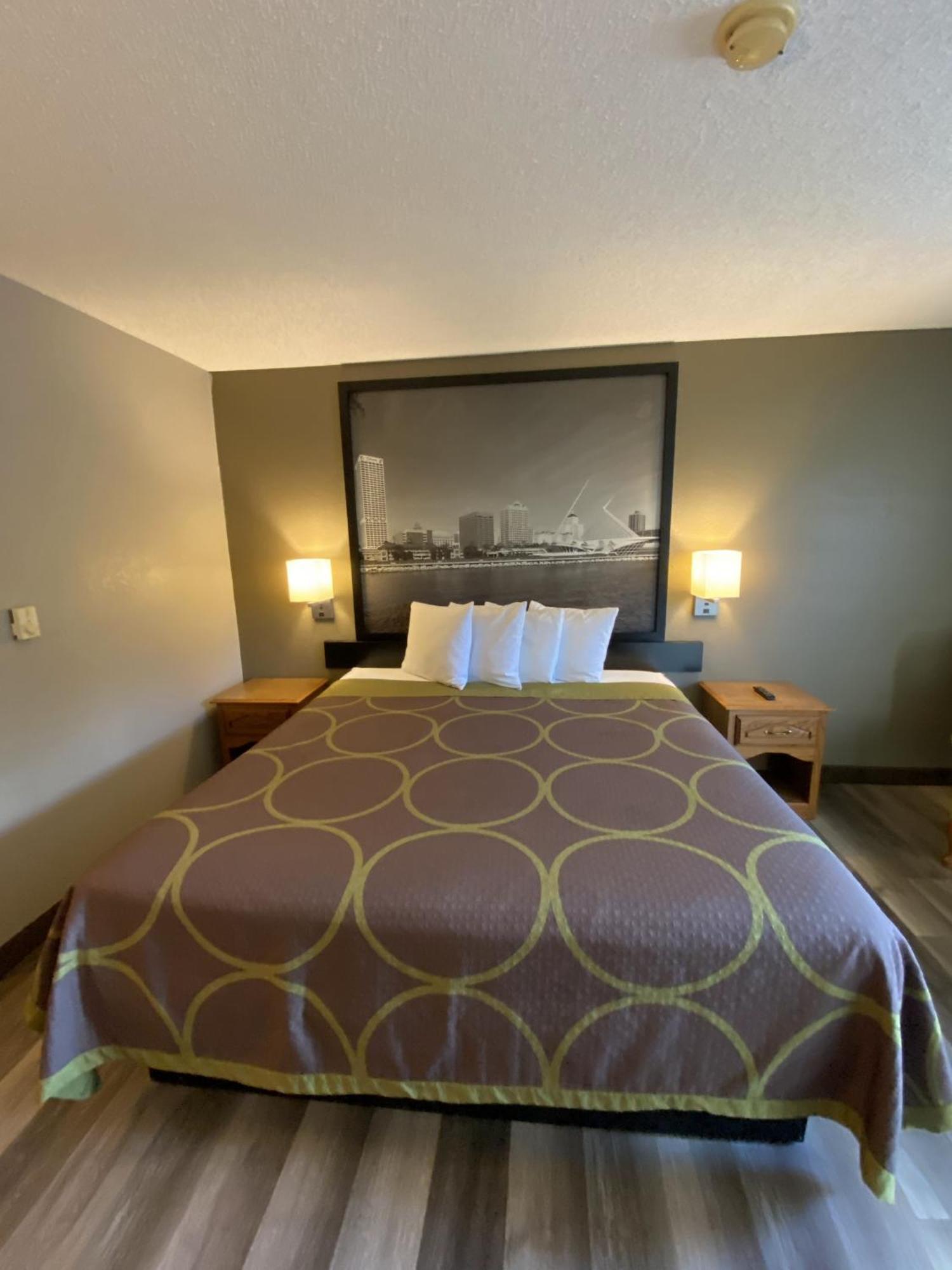 Super 8 By Wyndham Green Bay Near Stadium Exterior foto
