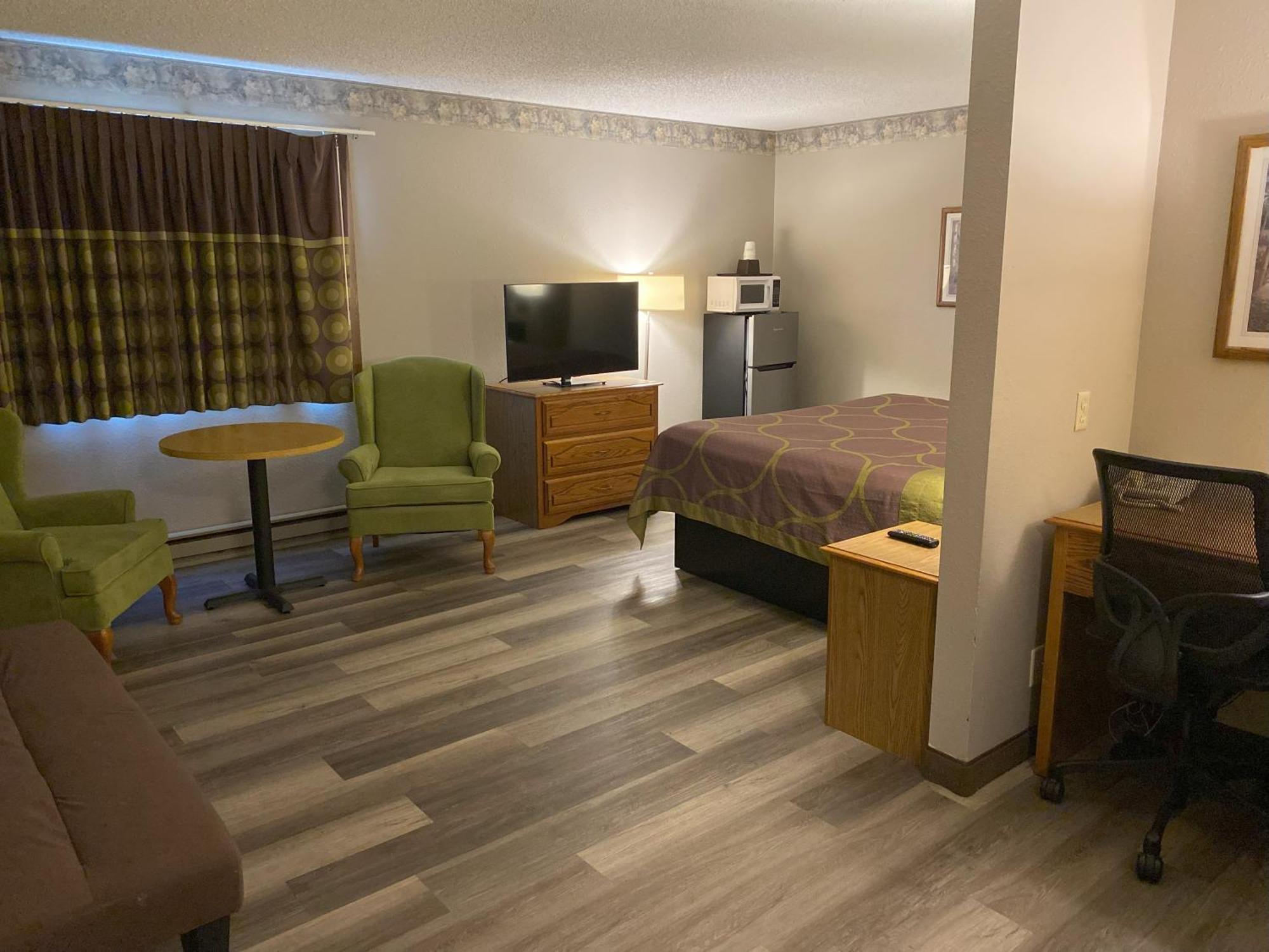 Super 8 By Wyndham Green Bay Near Stadium Exterior foto